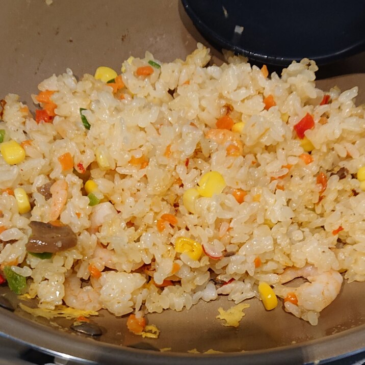 アスパラとえびの洋風チャーハン